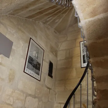 Hotel Notre Dame 3*