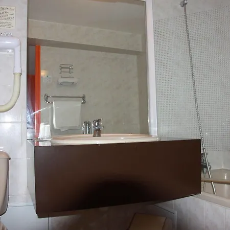 Notre Dame Hotel 3*