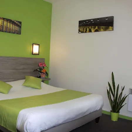 Notre Dame Hotel
